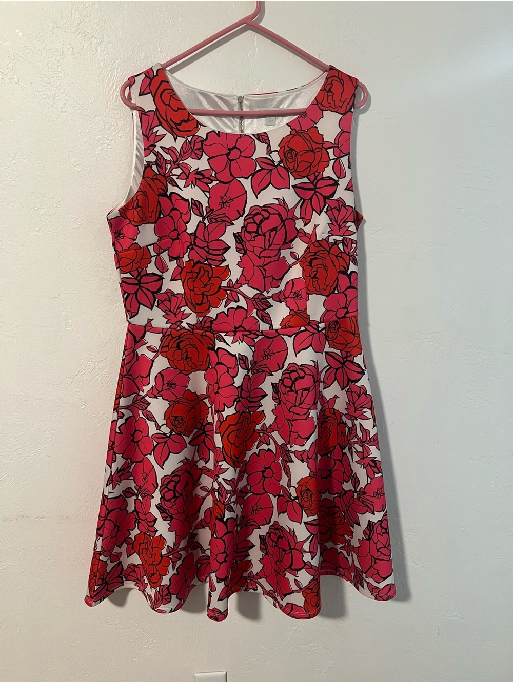 New York & Company size L Floral Fit-and-Flare Sleeveless Dress Pink & Red Roses